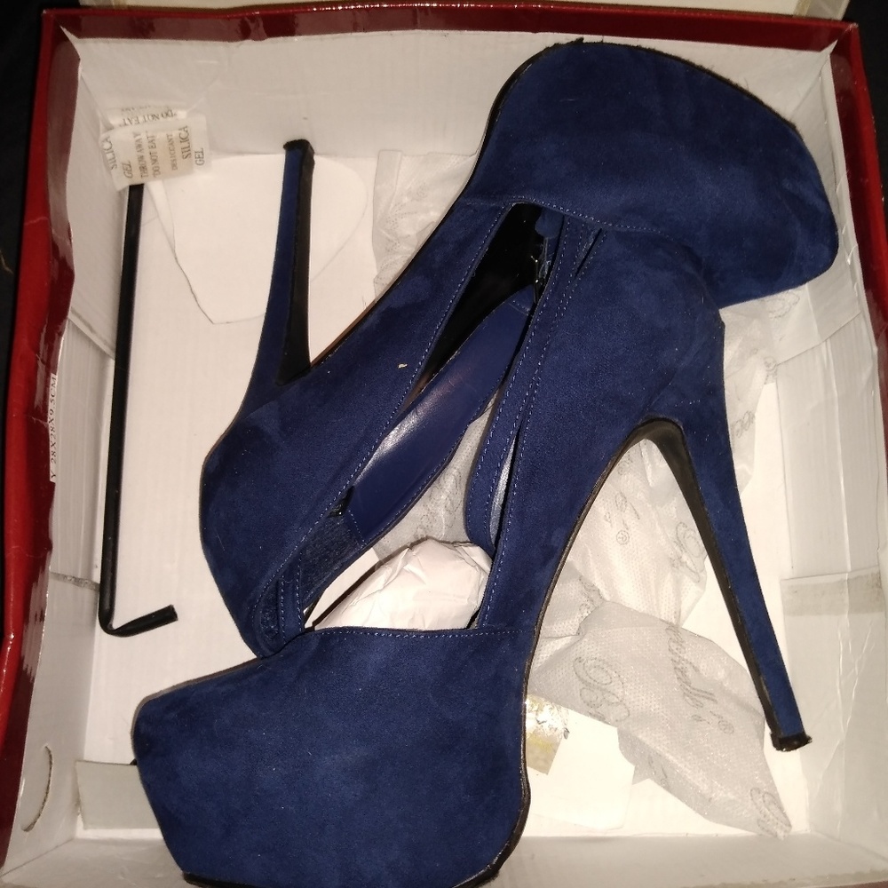 Breckells size 8.5